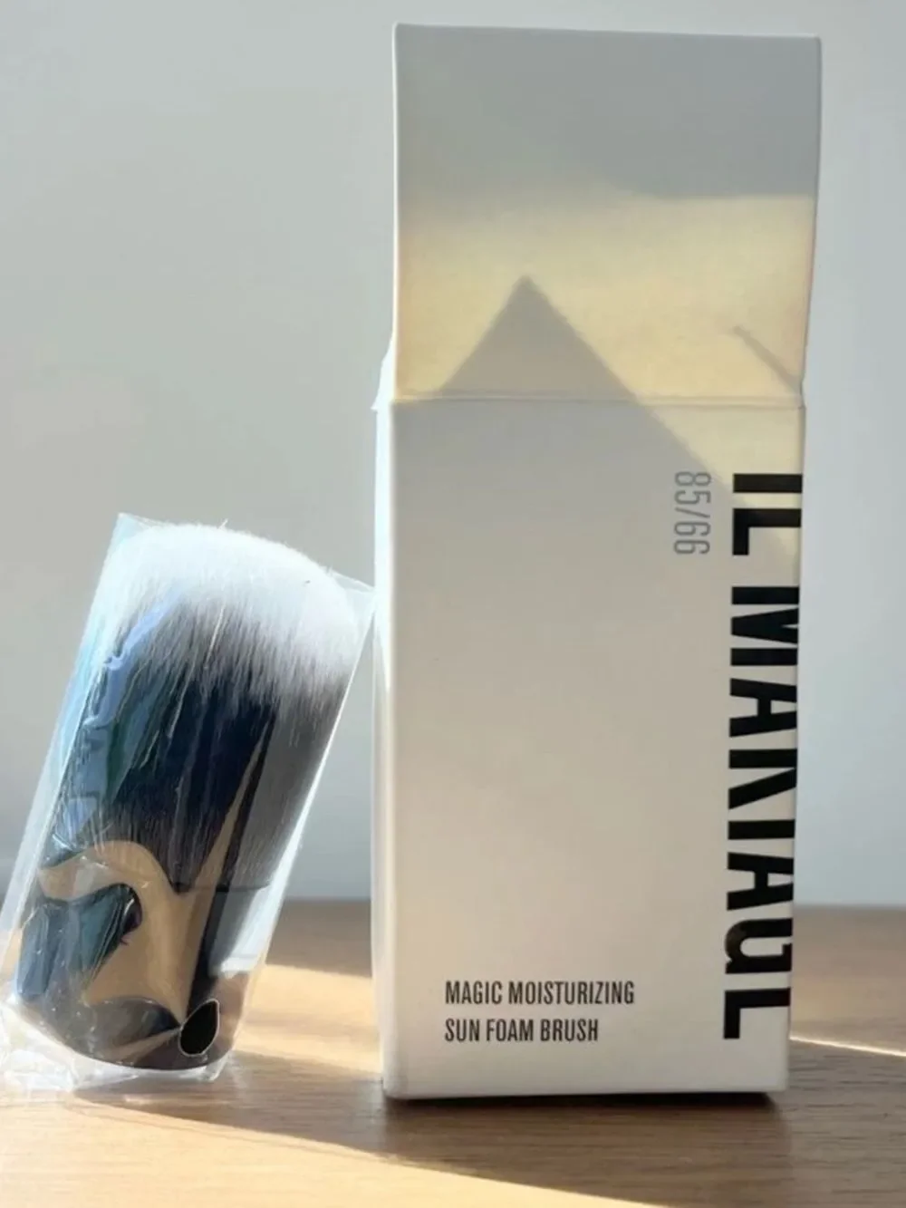 IL MAKIAGE 85/66 Magic Moisturizing Sun Foam Brush!
